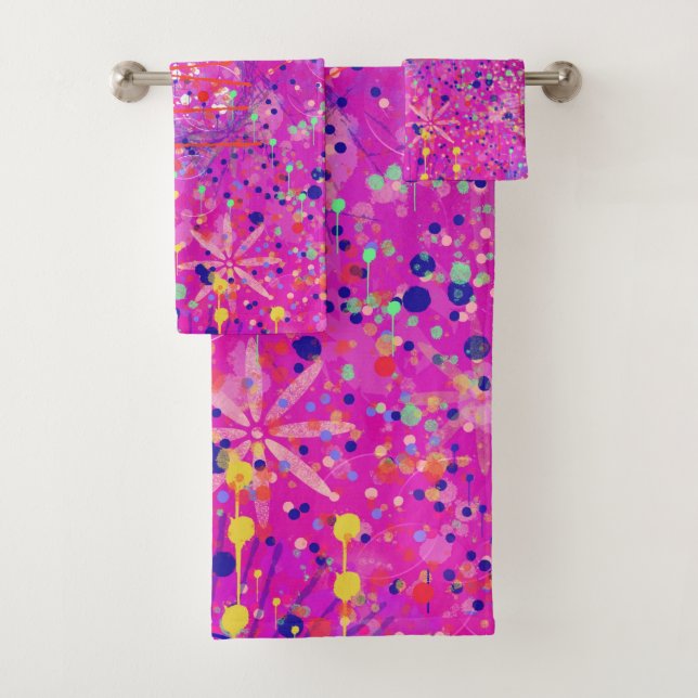 Magenta Jubilee Abstract Print  Bath Towel Set (Insitu)