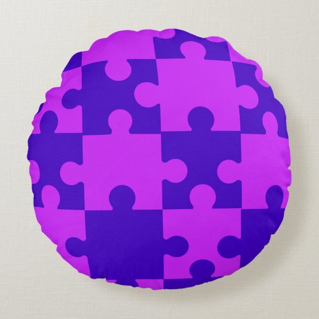Magenta puzzle throw pillow (Front)