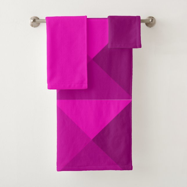 Magenta Pyramids  Bath Towel Set (Insitu)
