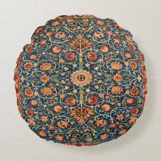 Magical Oriental Rug Pattern in Blue and Red Round Cushion