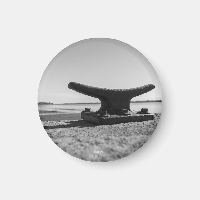 magnet marine, black and white topic (Front)