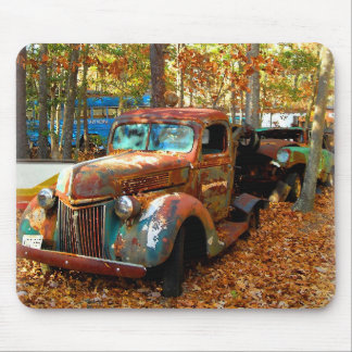Magnificent Classic Rusting Truck Mouse Mat