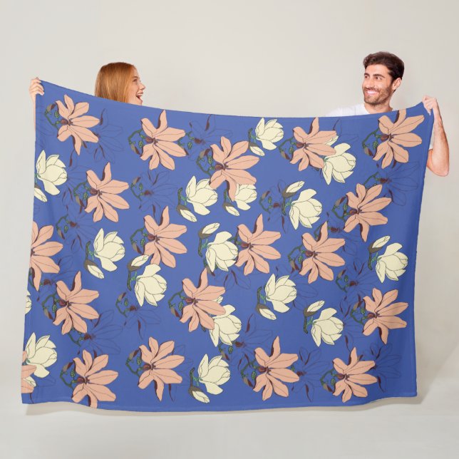 Magnolia Flowers Blooms Fleece Blanket (In Situ)