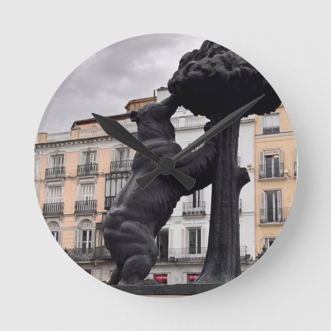 Magroño bear  round clock (Front)