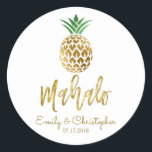 Mahalo Tropical Hawaiian Pineapple Wedding White Classic Round Sticker<br><div class="desc">Mahalo Tropical Hawaiian Pineapple Wedding White Wedding Favour Sticker for a Hawaii Destination Wedding. The name and date can be updated on this sticker.</div>