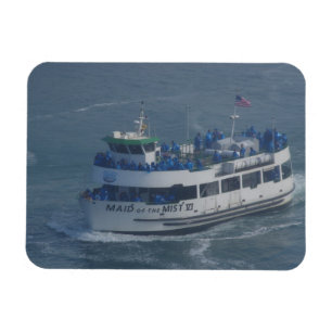 Maid of the mist on the Niagara river Magnet