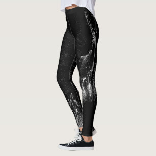 Majestic Deer in the Wilderness – Black&White Art Leggings