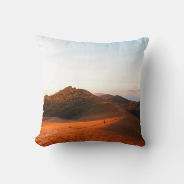 Majestic field in the sunlight. Dramatic and pictu Cushion (Front)