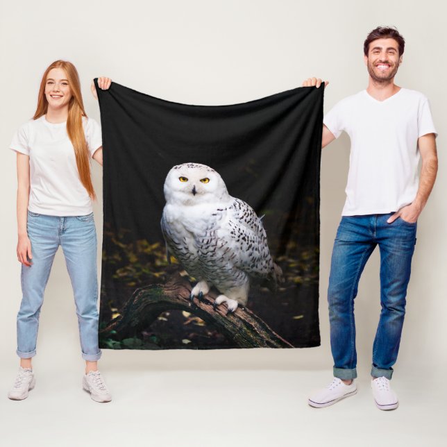 Majestic winter snowy owl fleece blanket (In Situ)