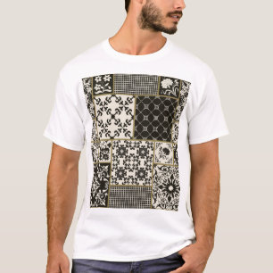 Majolica tile Islamic motifs. T-Shirt