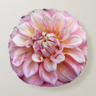Makroaufnahme einer rosa Dahlie Round Cushion