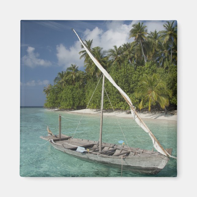 Maldives, North Male Atoll, Island of Kuda Magnet (Front)