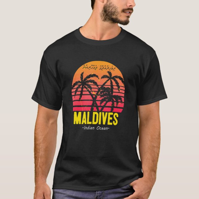 Maldives Sunset Palm Trees Dhivehi Malé Indian Oce T-Shirt (Front)