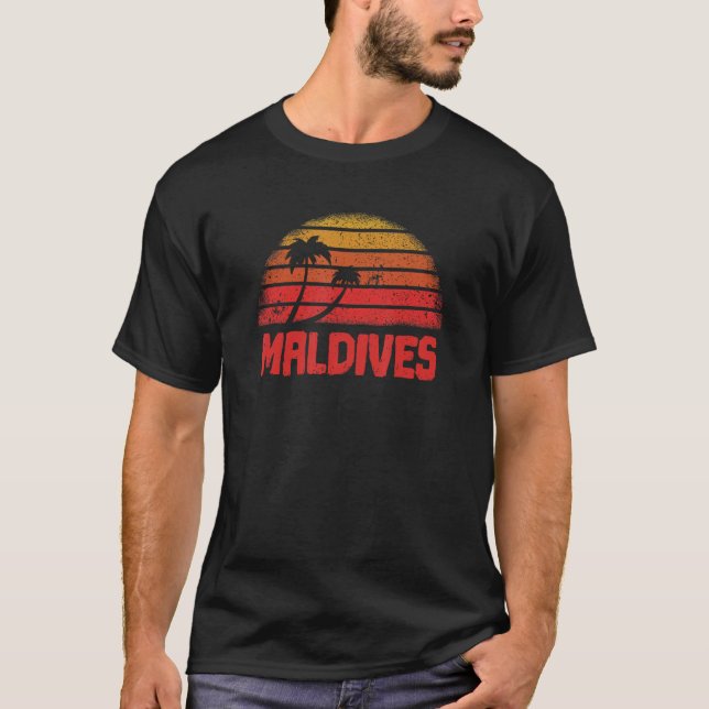 Maldives Vintage Retro  70s Throwback T-Shirt (Front)