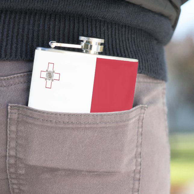 Malta flag hip flask (In Situ)