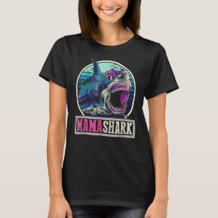 Mama Shark  Family Matching Moms Women Jawsome T-Shirt