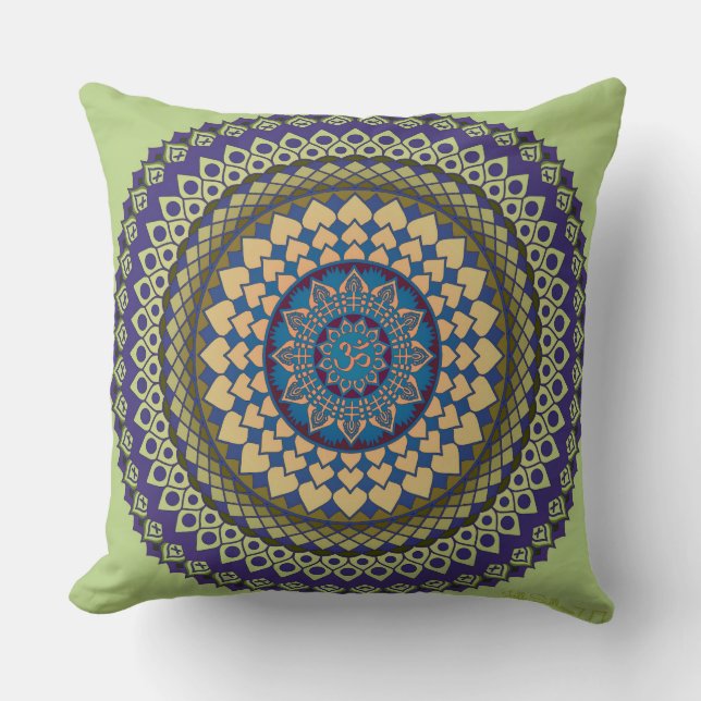 Mandala pillow (Front)