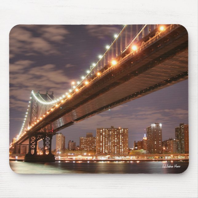 Manhattan Bridge and Manhattan Skyline At Night Mouse Mat (Front)