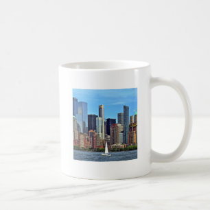 Manhattan NY – Sailboat By Manhattan Skyline Coffee Mug