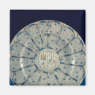 Manises dish, bearing the arms magnet