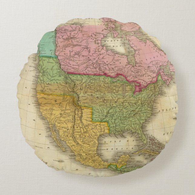Map of North America 3 Round Cushion (Front)