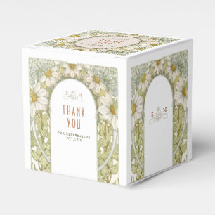 Marguerite Daisy Delicate Art Nouveau Mucha Favour Box