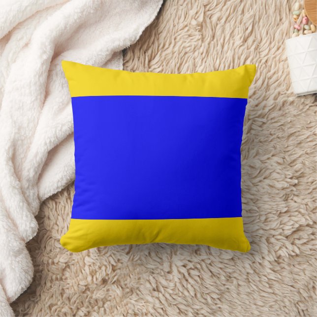 Marine Signal Flag: Letter "D" (Delta) Cushion (Blanket)