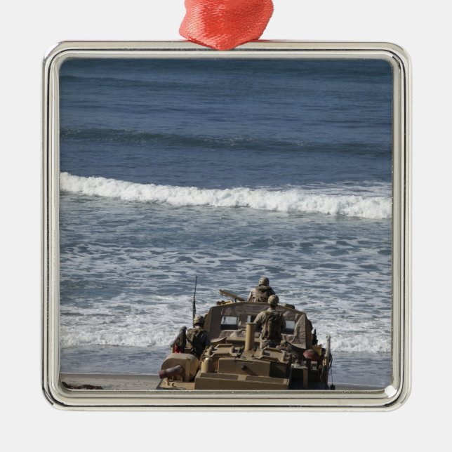 Marines anticipate the arrival metal tree decoration (Front)