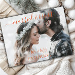 Married & Bright Kundenspezifische Schnee Foto Holiday Postcard<br><div class="desc">Married & Bright Kundenspezifische Weihnachts-Foto-Karte mit Schneeflocken.</div>