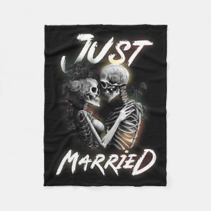 Married Halloween Skeleton Bride And Groom Wedding Fleece Blanket