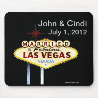 MARRIED In Fabulous Las Vegas Mousepad