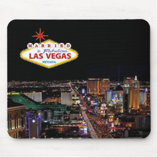 Married In Fabulous Las Vegas Mousepad