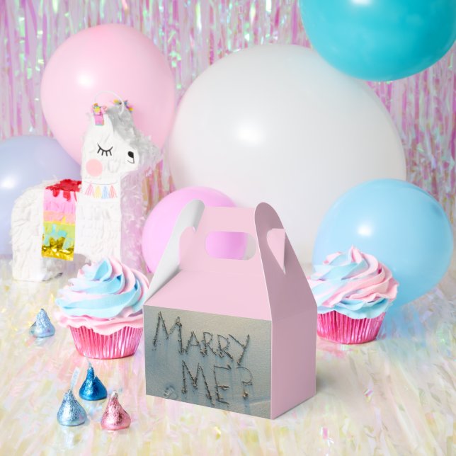 Marry Me? Written in Sand Favor Box (Party)