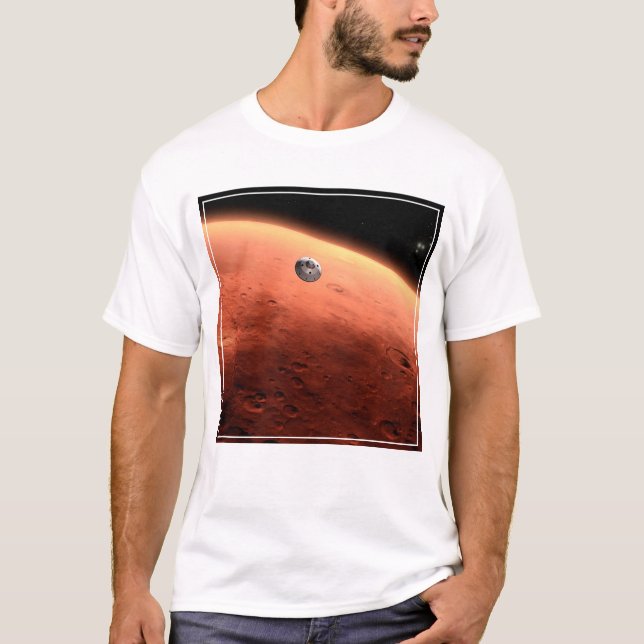 Mars Science Laboratory Approaching Mars. T-Shirt (Front)