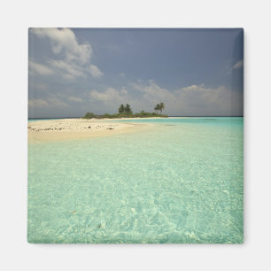 Mathidhoo Island, uninhabited, North Huvadhoo Magnet