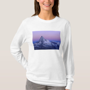 Matterhorn at dawn, Zermatt, Swiss Alps, T-Shirt