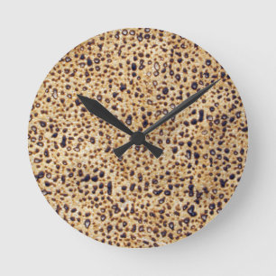Matzah Time Round Clock