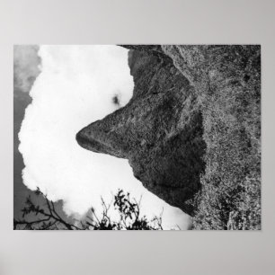 Maui, Hawaii - The Needle of Iao Valley Poster