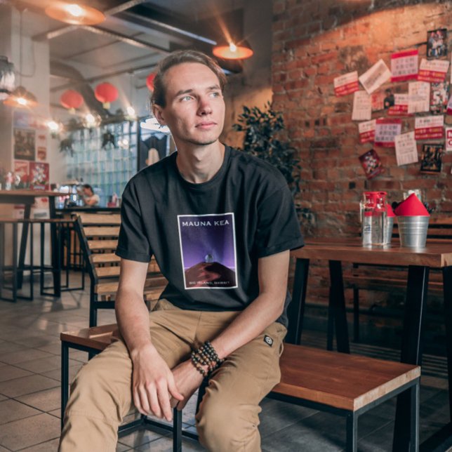 Mauna Kea Starry Sky Retro Poster T-Shirt  (Creator Uploaded)