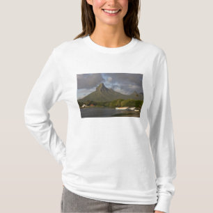Mauritius, Western Mauritius, Tamarin, Montagne T-Shirt