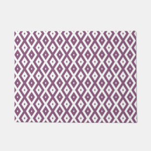 Mauve and white diamond pattern doormat