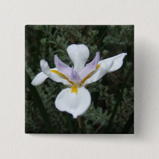 MAUVE IRIS FLOWER BADGE