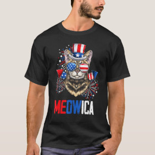 Mb35 4th Of July Meowica American Flag Firework Ca T-Shirt