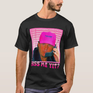 Me Yet Donald Trump 2024 Holding Phone Call Pink  T-Shirt