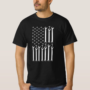 MECHANICS FLAG US FLAG Car Guy Proud Mechanic T-Shirt