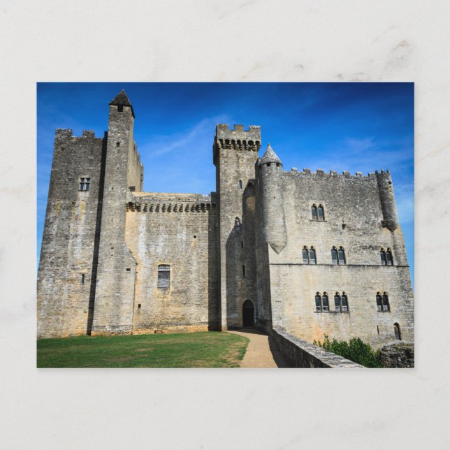 Mediaeval chateau de Beynac castle postcard (Front)