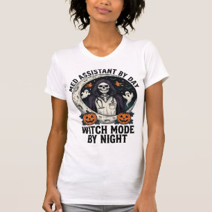 Medical Assistant Halloween Witch Vintage Engravin T-Shirt