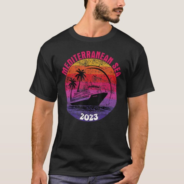 Mediterranean Sea Cruise 2023 Retro Sunset Family  T-Shirt (Front)