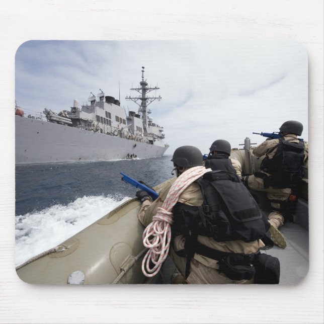 Members of the visit, board, search mouse mat (Front)