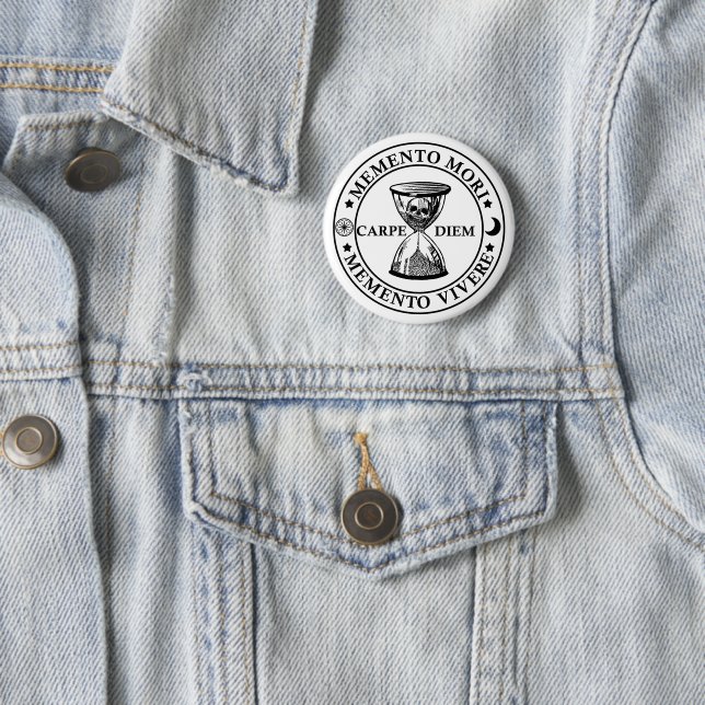 memento mori vivere 6 cm round badge (In Situ)